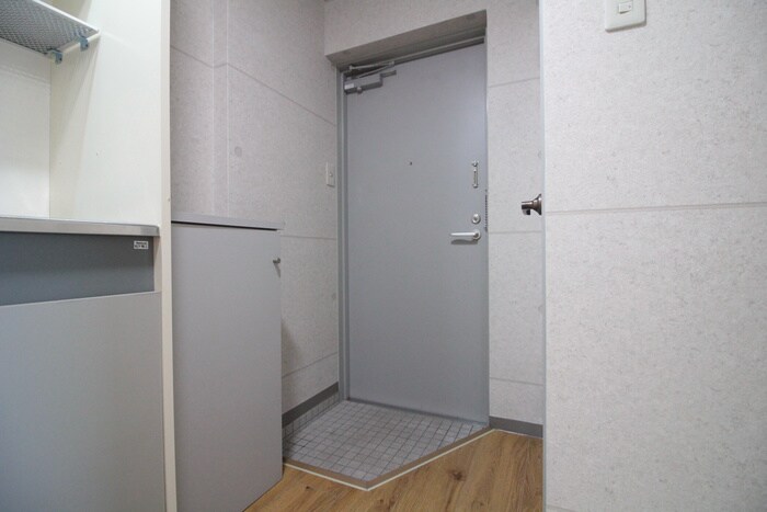 物件内観写真13　(玄関)