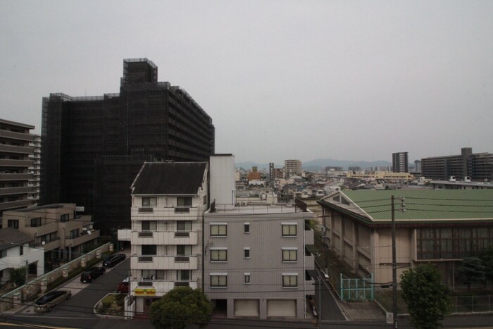 物件内観写真15　(室内からの展望)