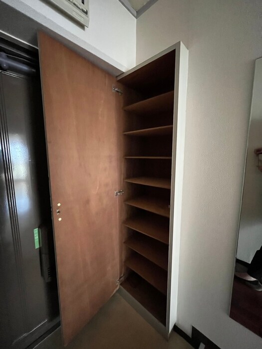 物件内観写真13　(靴箱)