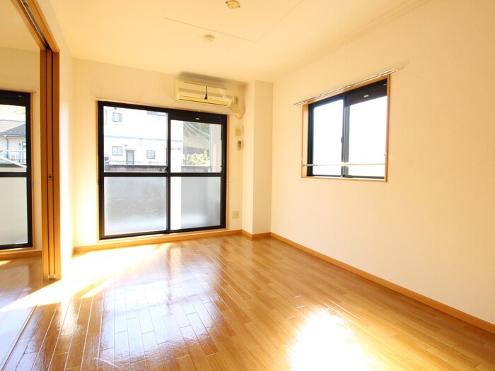 物件内観写真7　(居室)