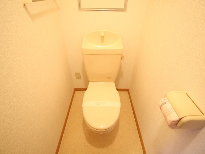 物件内観写真14　(トイレ)