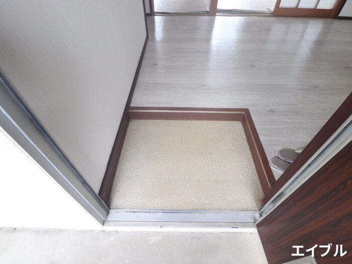 物件内観写真14　(玄関)