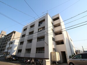 渡部ビル外観写真