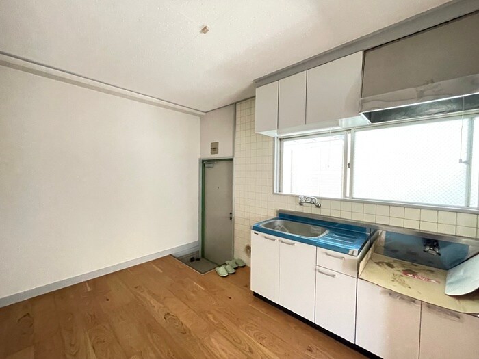 物件内観写真14　(玄関)