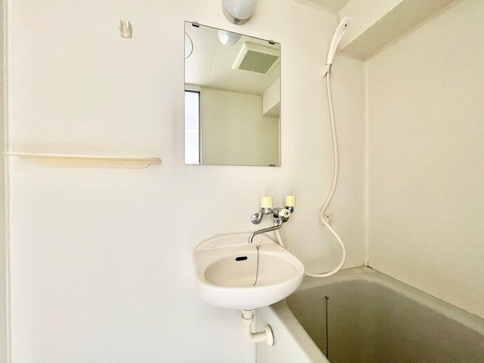 物件内観写真15　(洗面)