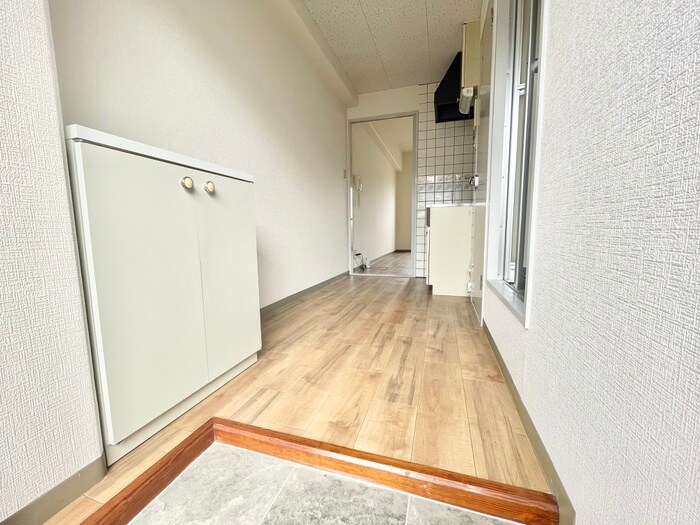 物件内観写真20　(玄関)