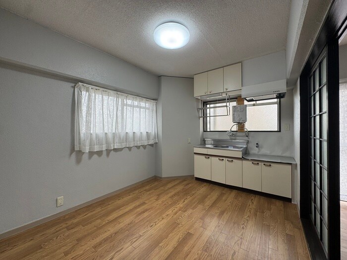 物件内観写真18　(居室)