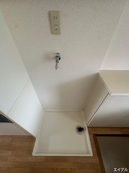 物件内観写真17　(洗濯機置場)