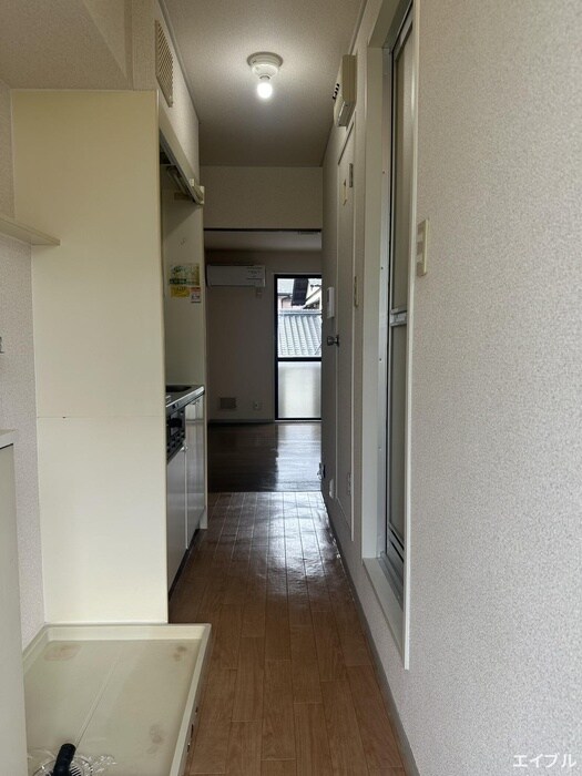 物件内観写真18　(廊下)
