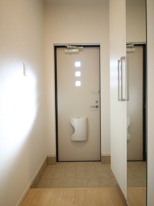 物件内観写真20　(玄関)