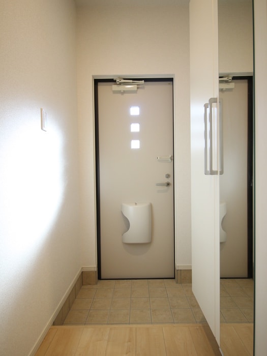 物件内観写真20　(玄関)