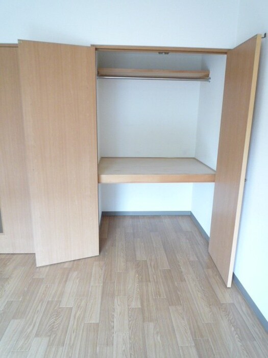 物件内観写真10　(収納)