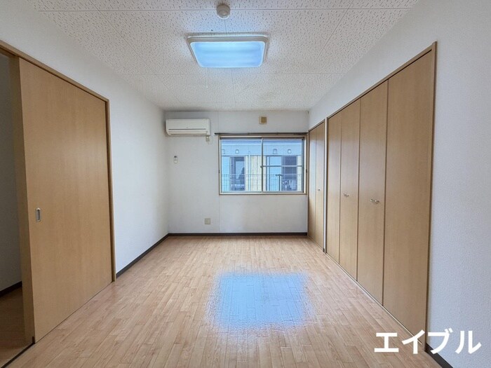 物件内観写真8　(居室)