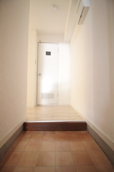 物件内観写真12　(玄関)