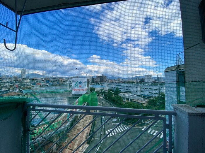 物件内観写真13　(室内からの展望)