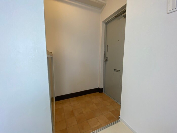 物件内観写真15　(玄関)