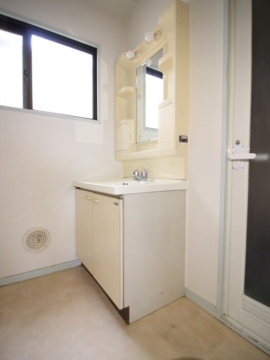 物件内観写真11　(洗面)