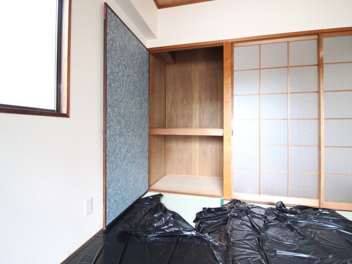 物件内観写真12　(収納)