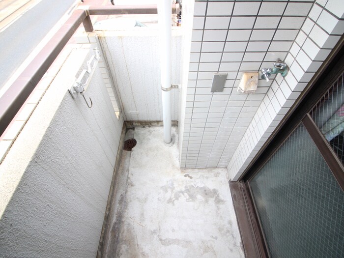 物件内観写真15　(洗濯機置場)