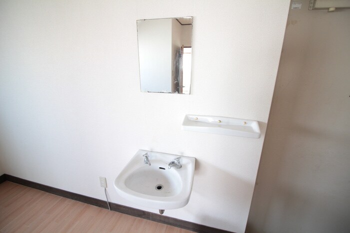 物件内観写真11　(洗面)