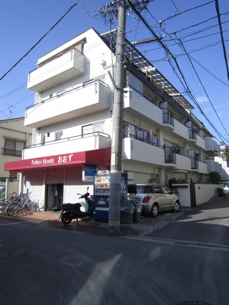 坪石ビル外観写真