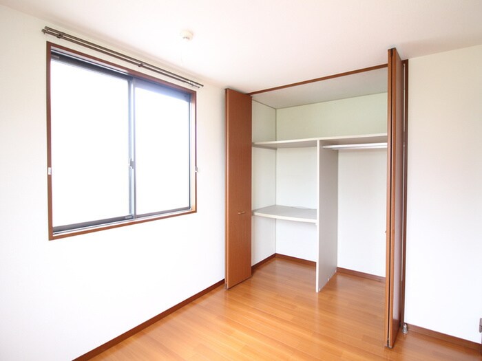 物件内観写真5　(居室)