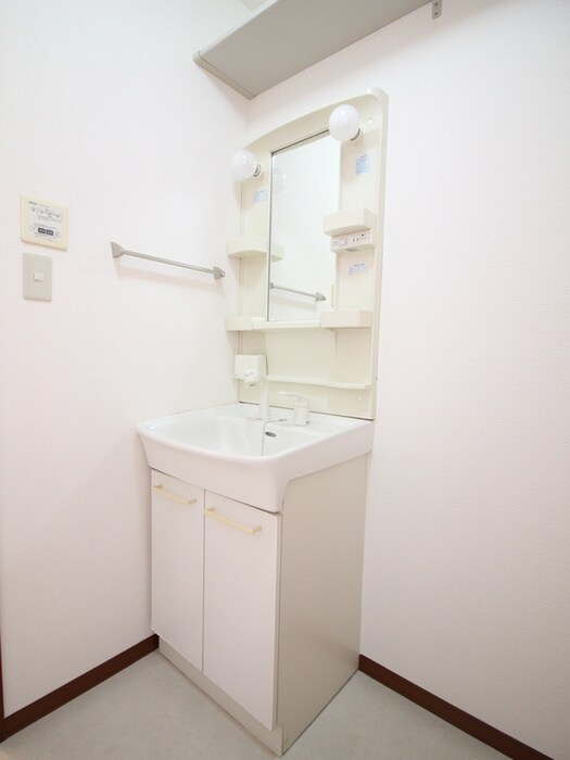 物件内観写真8　(洗面)