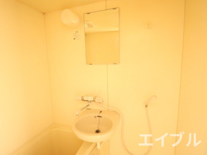 物件内観写真8　(洗面)