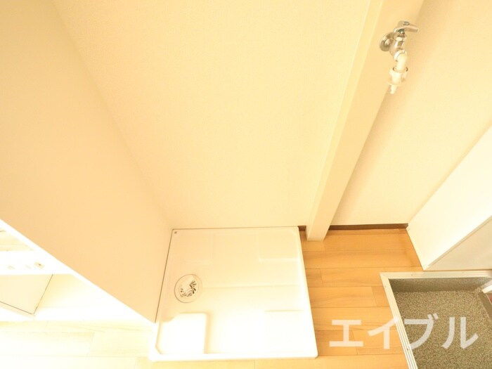 物件内観写真9　(洗濯機置場)