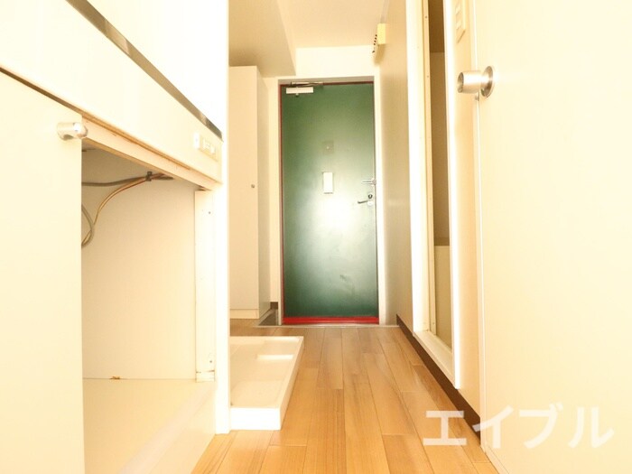 物件内観写真12　(玄関)