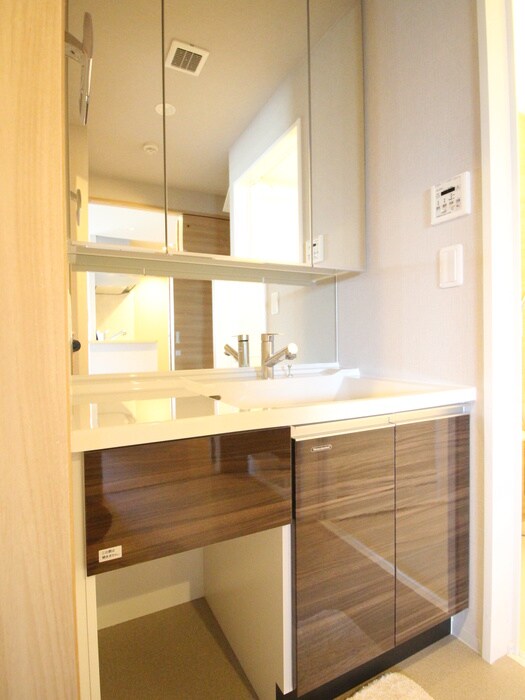 物件内観写真11　(洗面)