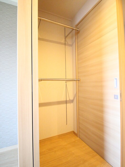 物件内観写真12　(収納)