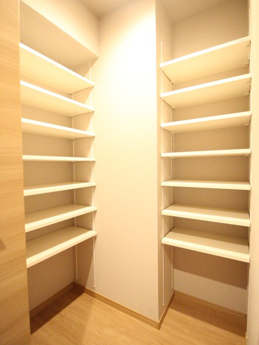 物件内観写真15　(靴箱)