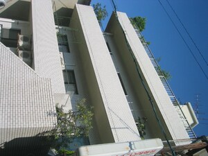 土井ビル外観写真