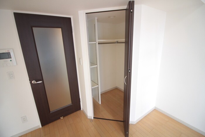 物件内観写真10　(収納)