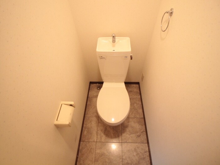 物件内観写真10　(トイレ)