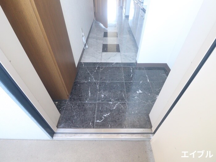 物件内観写真15　(玄関)