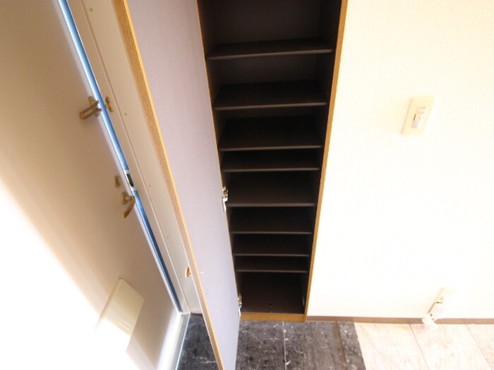 物件内観写真16　(靴箱)