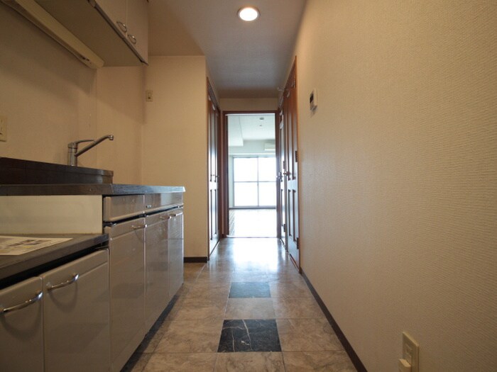 物件内観写真17　(廊下)