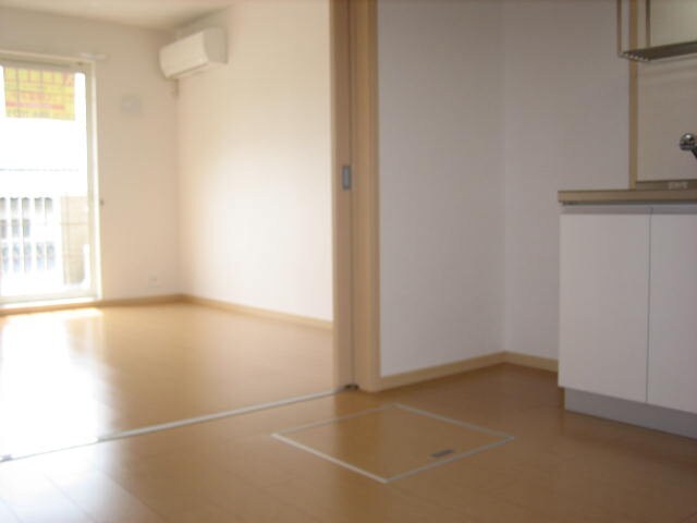 物件内観写真4　(内観写真)