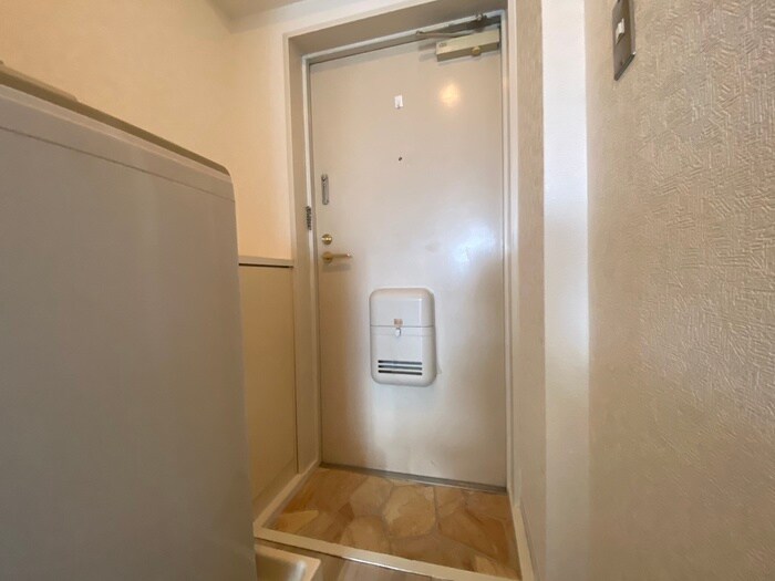 物件内観写真15　(玄関)
