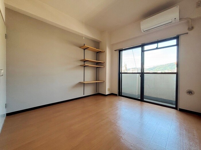 物件内観写真4　(居室)