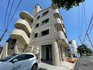 アルファビル外観写真