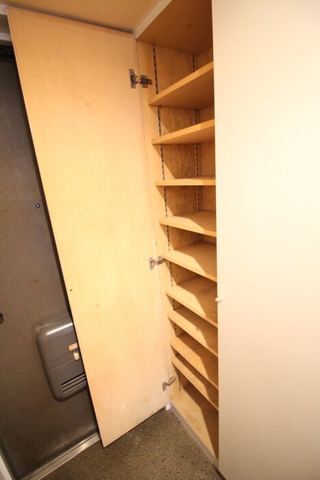 物件内観写真12　(靴箱)