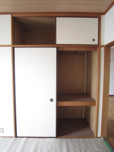 物件内観写真12　(収納)