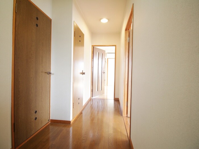 物件内観写真20　(廊下)