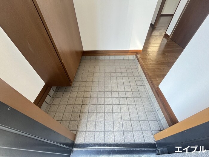 物件内観写真15　(玄関)