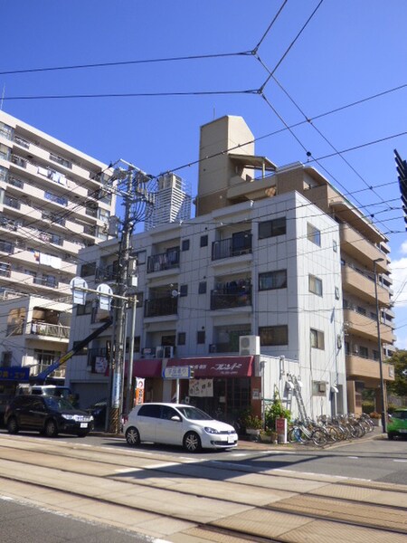 近江ビル外観写真