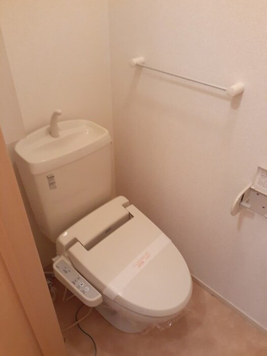 物件内観写真8　(トイレ)