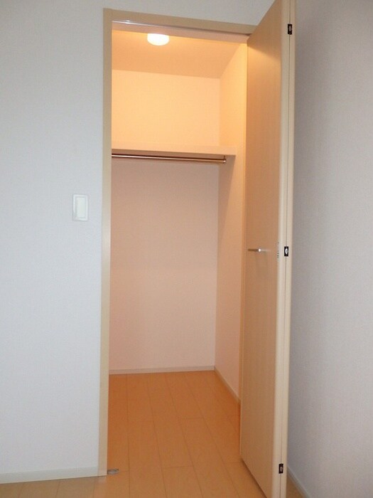 物件内観写真16　(内観写真)